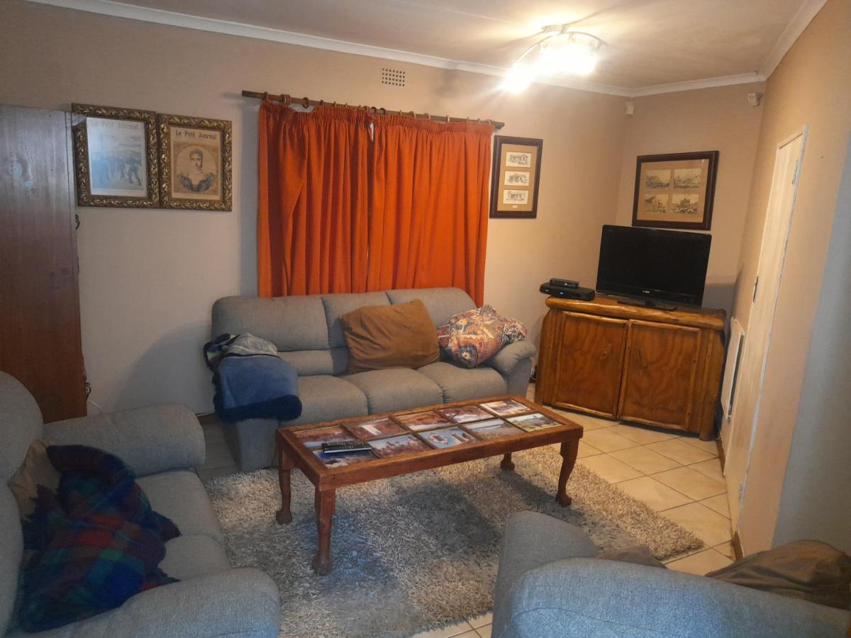 1322 Backpackers International Pretoria Exterior foto